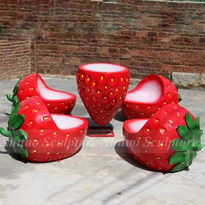 strawberry seat and table